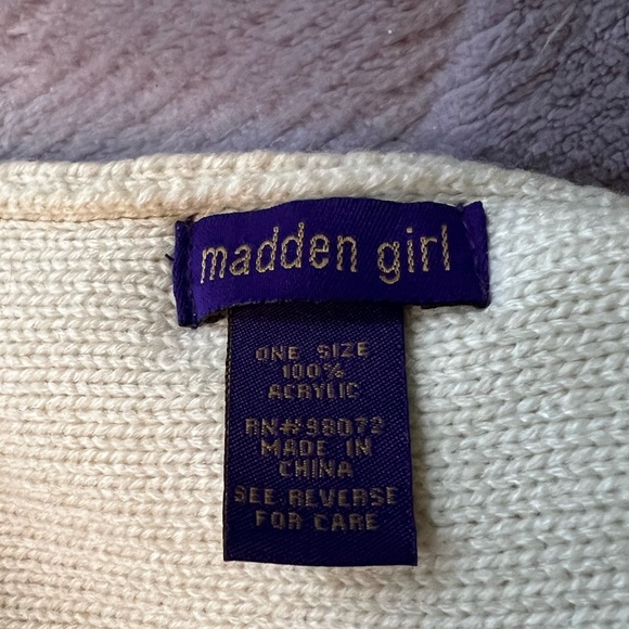 Women’s OS gold accents toque- cream white - Picture 3 of 4